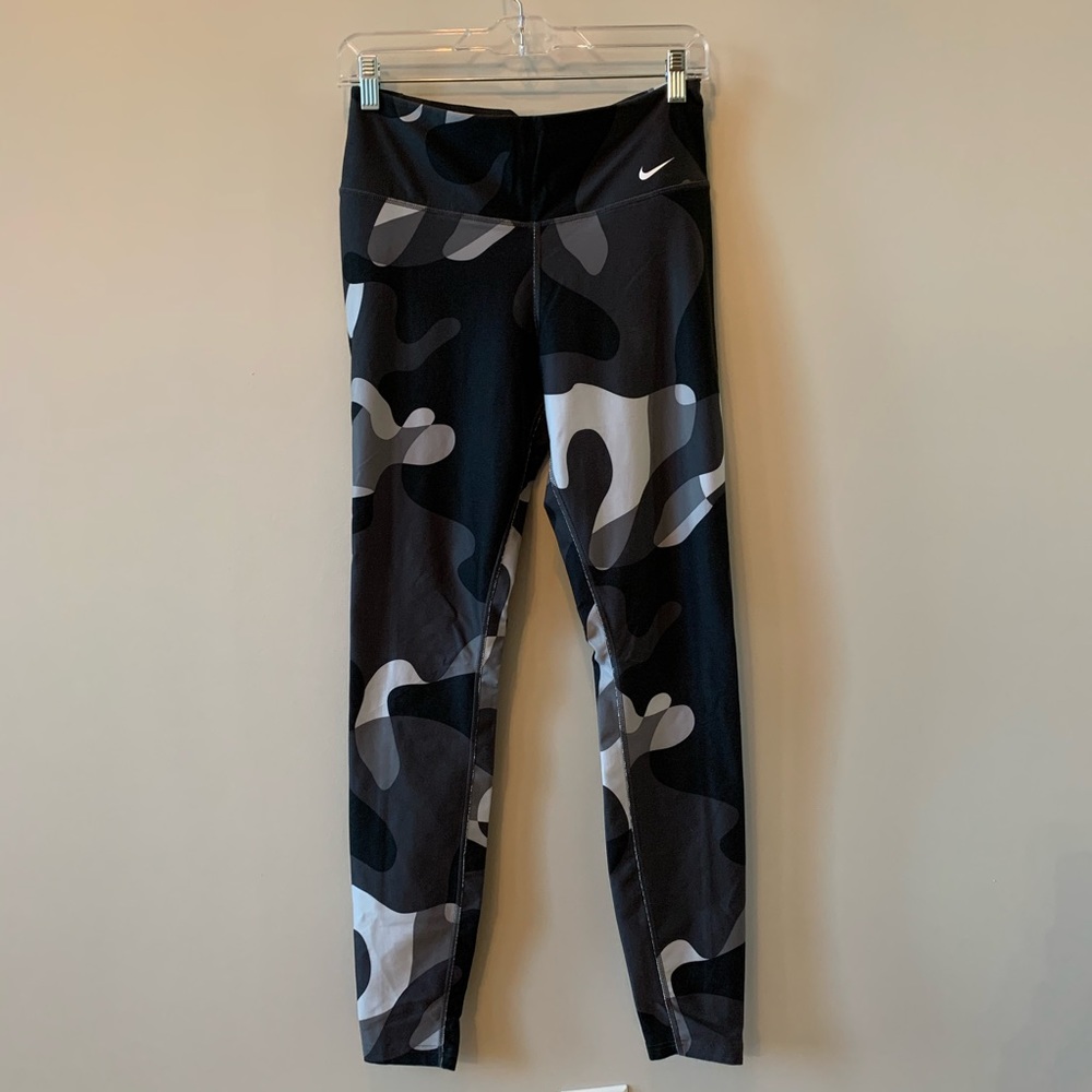 Nike Camo Tights - Medium